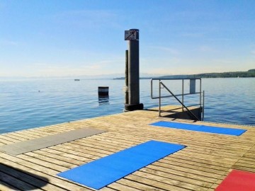 Yoga, Atemübungen und Meditation am See
