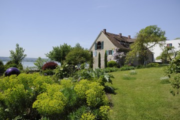 Stiegeler Park Konstanz mit altem Torkel (heute Wohnhaus)