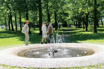 Spaziergang durch den Hofgarten des Schlosses Meßkirch