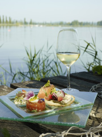 Echte Bodensee-Klassiker: Fisch und Wein