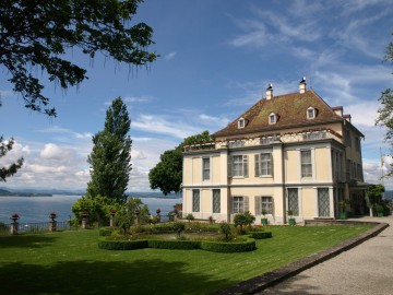 Schloss Arenenberg am Schweizer Seeufer