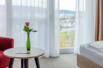 Klosterhotel mit Bodenseeblick
