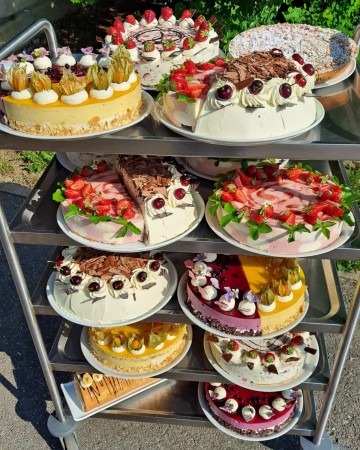 Kuchen und Torten im Klostercafé