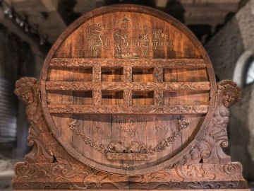 Das grösste historische Weinfass der Schweiz