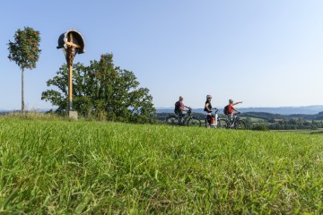 Schöne Plätze säumen den Radweg