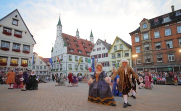 Tanz durch die Jahrhunderte am Biberacher Schützenfest