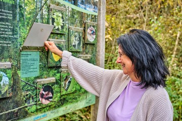 Infotafeln am Wegesrand ermöglichen überraschende Einblicke