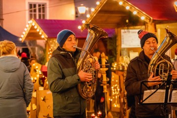 Lichterglanz und Weihnachtsklänge
