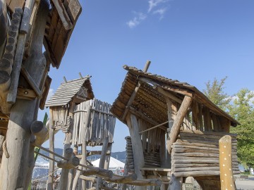 Pfahlbau-Spielplätze in Bodman und Ludwigshafen