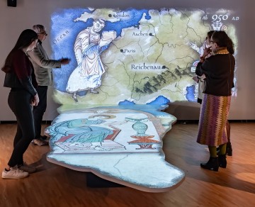 Interaktive Karte in der Dauerausstellung zur Klostergeschichte