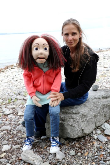 Tilda und Puppenspielerin Rahel Wohlgensinger