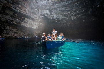 Per Runderboot in die Melissani-Höhle