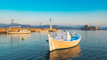 Der Hafen von Nafplio am Mittelmeer